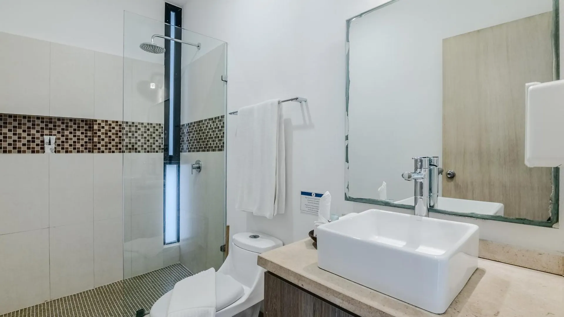 شقة فندقية بويرتو موريلوس Vela'S Condos Ocean Front