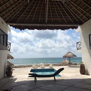 https://casa-de-los-angeles.quintano-roohotels.com