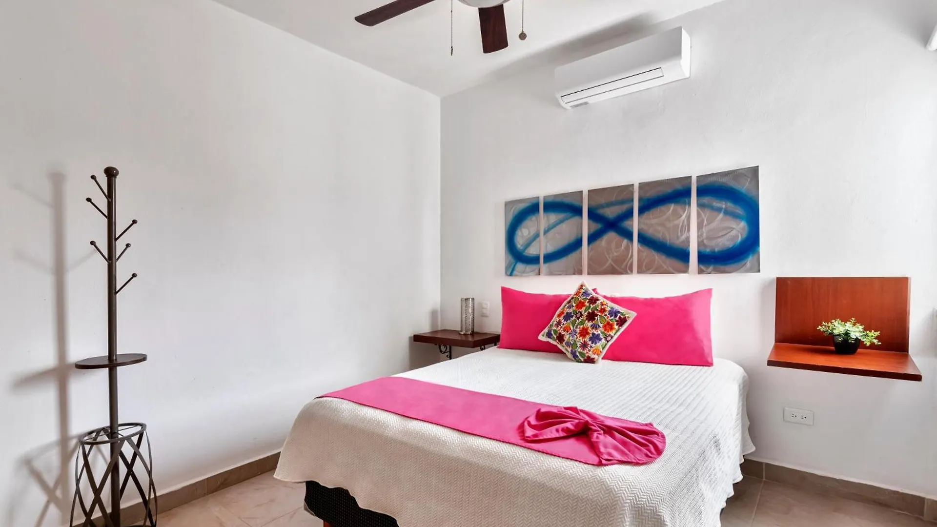 Vela'S Condos Ocean Front Puerto Morelos Aparthotel
